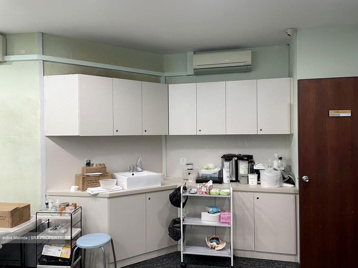 Oriental Venture Building (D14), Office #639382521